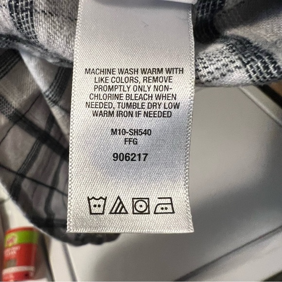 Cabela’s Grey Flannel Button Down Shirt L - Picture 2 of 7